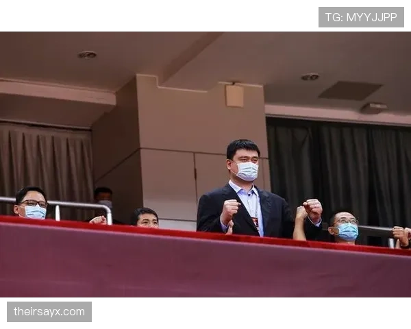 姚明去夜市点烤串还跟老板砍价，我笑得差点把饭噎着